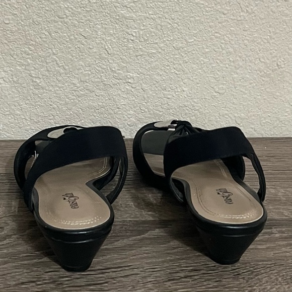 East 5th Ravena Black Wedge Sandals - Picture 9 of 12